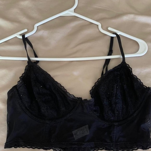 Black bustier lace bralette - Picture 2 of 4
